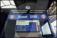 Abfahrts-Fahrplan beim Zoll in Basel, 1990
