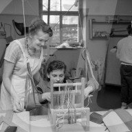 Handwerk: Ausbildung für Behinderte, Zürich 1957