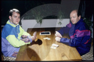 Josef und Sepp Trütsch beim Jassen 1992
