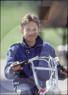 Jugendlicher mit Mofa, 1987