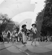 Kinderumzug am Sechseläuten in Zürich, 1939