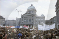 Friedens-Demonstration vor dem Bundeshaus, Bern 1981