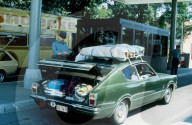 Vollbeladenes Auto in Grenzkontrolle 