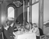 Zweitägige hochalpine Skitour im Berner Oberland, 1950