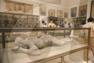 Gipsabguss einer jungen Frau, Pompeji   