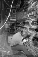 Reparatur nach Brand in der Telefonzentrale Zürich-Hottingen 1969