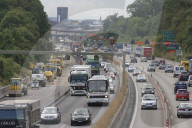 Stau wegen Autobahnbausstelle zwischen Basel und Augst 2006