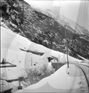 Lawine versperrt Eingang ins Lötschental, 1945