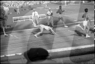 Rom 1960: 400m Hürden; 2. Halfinal, Galliker stürzt