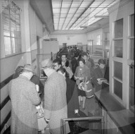 Spanische Gastarbeiter treffen in Genf ein, 1961