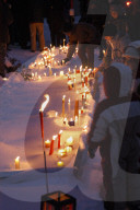 Kundgebung mit Kerzen gegen Rassismus in Unterwasser 2005