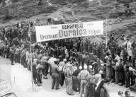 Tour de Suisse 1952: Giudici und Kübler passieren die Simplon-Passhöhe