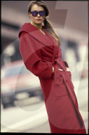 Miss Schweiz Karina Berger zeigt Herbst- Wintermode 1989