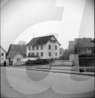 Brunnenstatue von Jakob Gujer (Kleinjogg) in Wermatswil, 1949