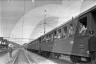 Russische Internierte verlasssen die Schweiz; 1945