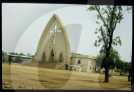 Zerstörte Kirche in der Stadt N'Djamena, Tschad 1984