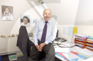 Ueli Maurer in seinem Büro in der Parteizentrale; 2004