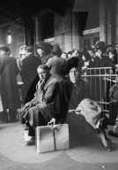 Auslandschweizer bei Ankunft in Basel 1945