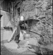 WK 2: Landhilfe; Freiwillige bei Putzarbeiten, 1939