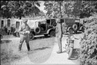 Mobilmachungs-Reportage 1947: Die einberufenen Soldaten versammeln sich