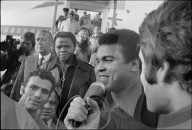 Muhammad Alis Ankunft in Zürich-Kloten 1971