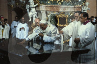 Papstbesuch Schweiz 1984, Einsiedeln: Weihung des neuen Altars