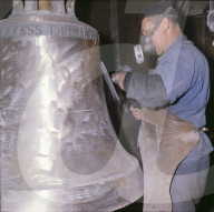 Herstellung einer Glocke für die Expo 1964