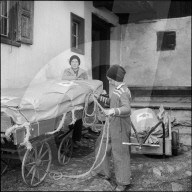 Das 2000. Bett der Bettenaktion des Roten Kreuzes, 1957