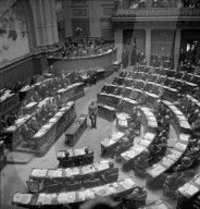 Parlament nimmt Demission von General entgegen, Bern 1945