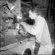 CERN: Metallarbeiter an der Oberfräse 1958