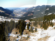 Unten Gruen oben Weiss