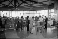 Gepäckkontrolle, Flughafen Zürich-Kloten 1969