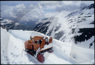 Schneeräumung am Furkapass 1994