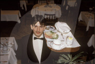 Kellner im Hotel Astoria in Budapest, 1991