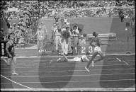 Rom 1960: Final 400m; Davis siegt, Kaufmann stürzt, Spence wird Dritter
