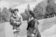 Tibeter Flüchtlinge aus Waldstatt besuchen das Rütli 1964