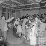 Schulklasse bei Proben: Chorkonzert für Hilfe in Ungarn, Zürich 1956