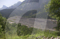 NEAT-Schuttkegel und Umfahrungsstrasse um gesperrten Mitholz-Tunnel, 2004 