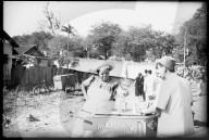 Verkauf von Maté-Tee in Badeort Joa, Brasilien 1950