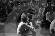 Vollversammlung der Aktion Autonomes Jugdenzentrum im Volkshaus Zürich 1968