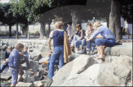 Jugendliche an Seepromenade, Rapperswil 1980