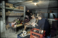 Familie Basler in ihrem Luftschutzkeller in Dullikon 1980