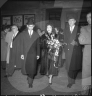 Bhumibol und Sirikit verlassen die Schweiz, 1951
