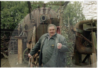Bernhard Luginbuehl präsentiert sein Werk "Luguhr" 1995