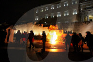 NEWS - Griechenland: Ausschreitungen vor dem Parlament in Athen