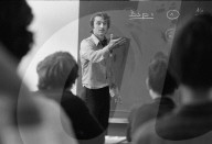 Lehrer in Schulklasse, 1971