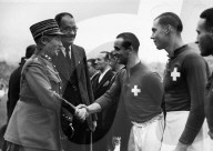 General Guisan und Captain Severino Minelli 1939