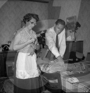 Ferdi Kübler zu Hause vor der Abreise zur Tour de France 1955