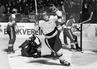 Spenglercup 1975: Schweiz - Polen, Tokarz bezwingt Jorns