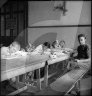 Flüchtlinge; Ungarische und rumänische Kinder; Schulunterricht; 1945